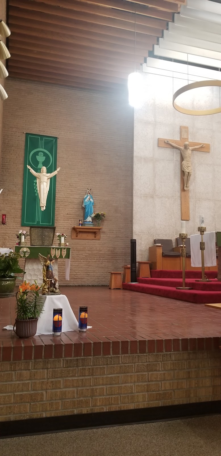 St. Marys Roman Catholic Church | 2026 Winnipeg St, Regina, SK S4P 1G6, Canada | Phone: (306) 522-3361