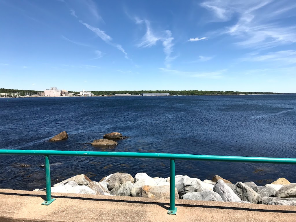 Fort Point Lighthouse Park | 5-21 Fort Point Rd, Hunts Point, NS B0T 1G0, Canada | Phone: (902) 354-3456