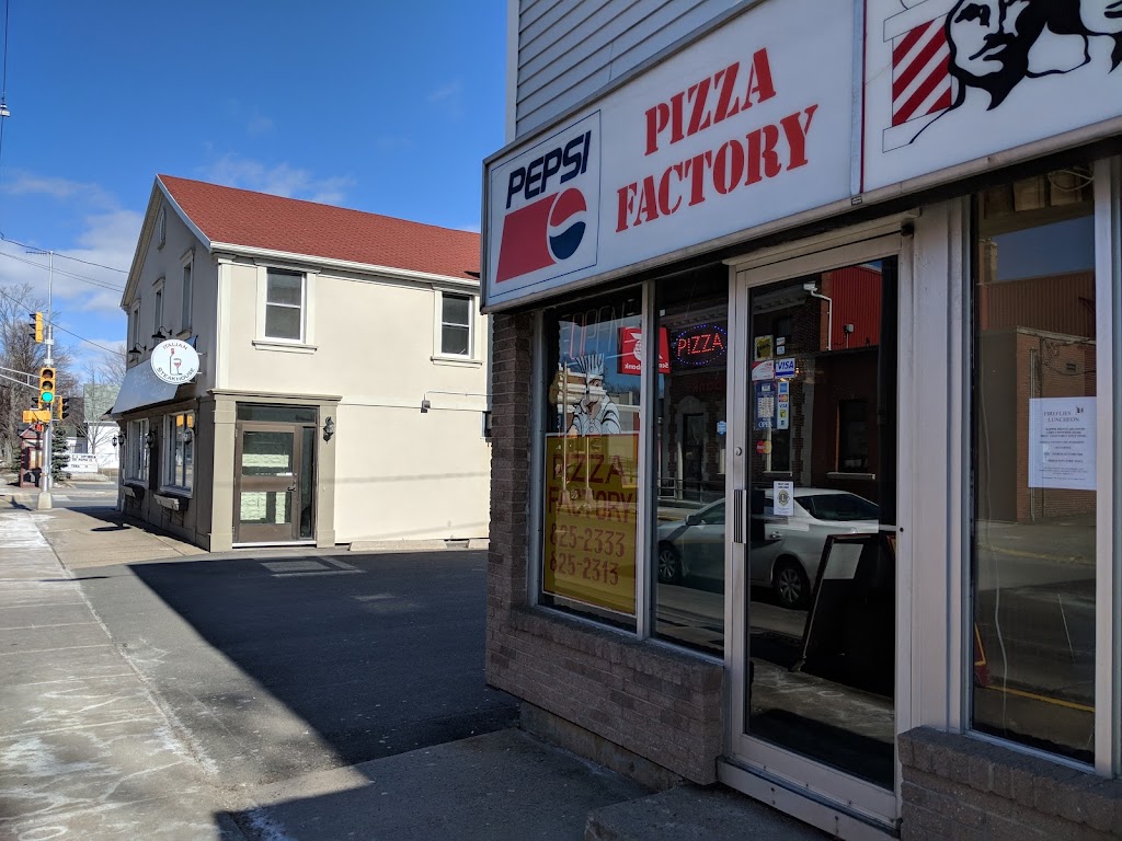 Pizza Factory | 284 Main St, Middleton, NS B0S 1P0, Canada | Phone: (902) 825-2333