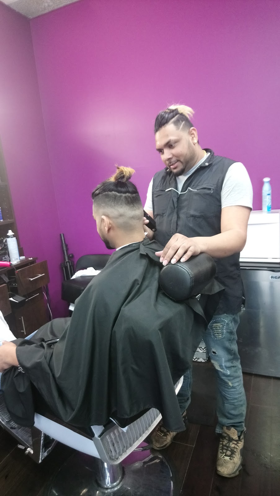 Gore zone Barber shop | 8887 The Gore Rd unit 49, Brampton, ON L6P 0B7, Canada | Phone: (647) 708-0754