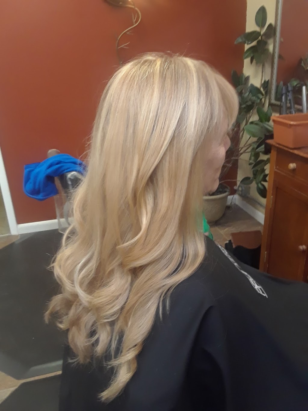 Jon Anthonys Hair Salon Inc | 642 Delaware St, Tonawanda, NY 14150, USA | Phone: (716) 692-4212