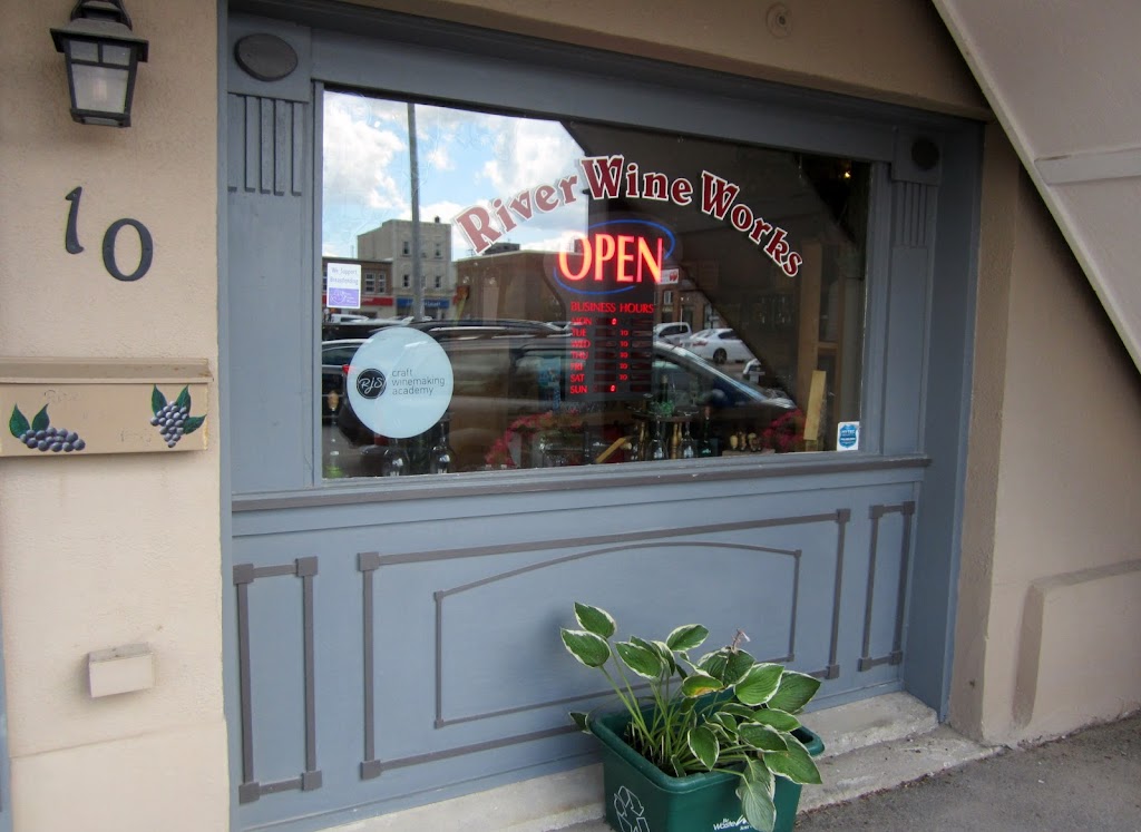 River Wine Works | 10 York St N, Lindsay, ON K9V 3Z6, Canada | Phone: (705) 324-3098