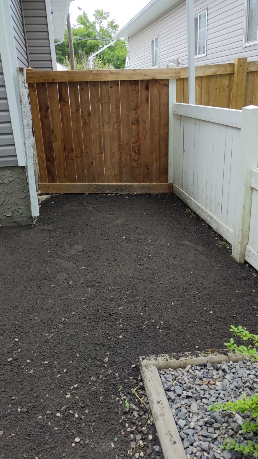 Yard Pirates Edmonton | 58 Evergreen Park NW, Edmonton, AB T5Y 4M2, Canada | Phone: (587) 645-7720