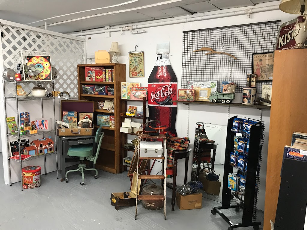 BrickYard Antiques & Repurposed Finds | 8898 Longwoods Rd, Mount Brydges, ON N0L 1W0, Canada | Phone: (519) 264-9538