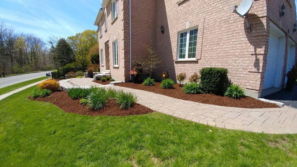 Fine Cut Landscaping | 1100 Sheffield Rd, Cambridge, ON N1R 5S2, Canada | Phone: (519) 651-7044