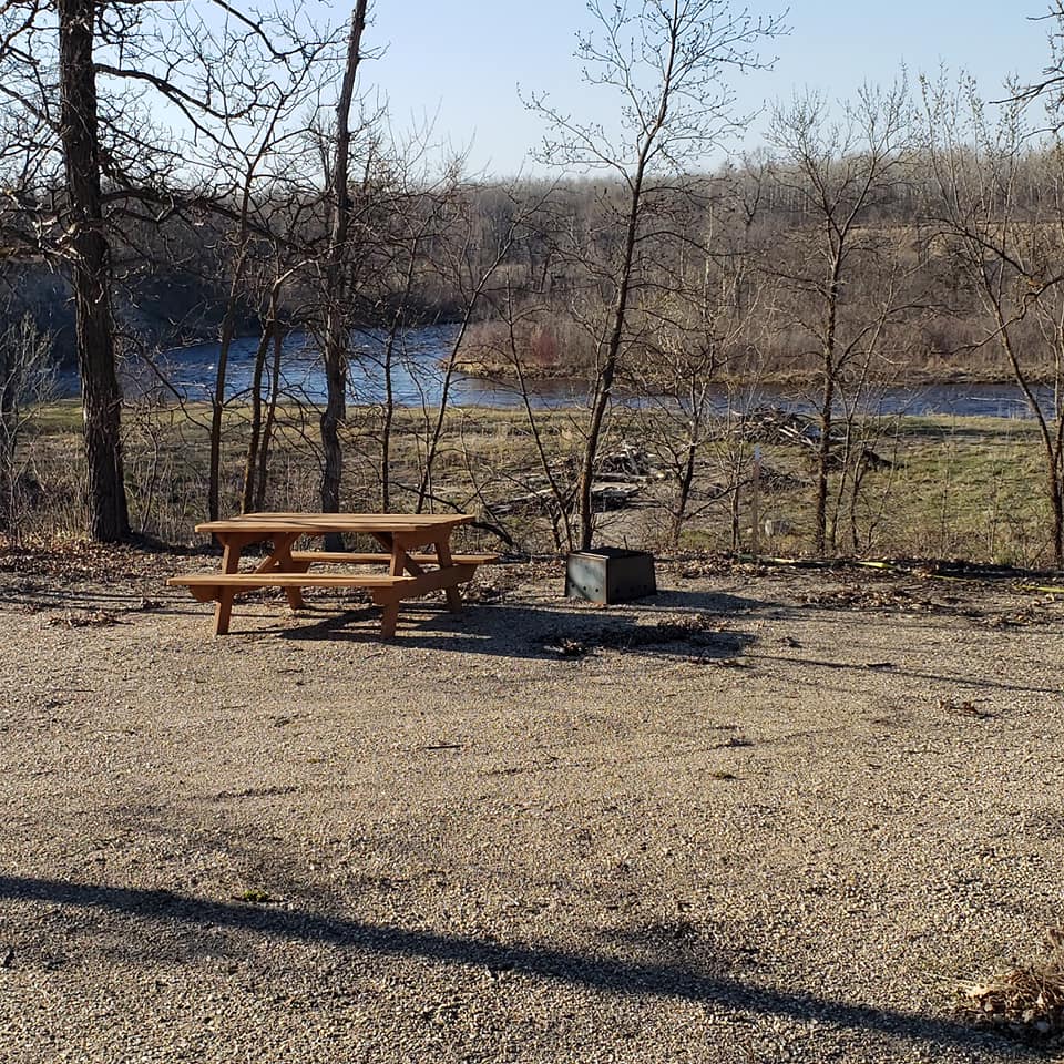 Roseau River Big RV Resort | 27002 N13, Roseau River, MB R0A 1P0, Canada | Phone: (204) 427-3402