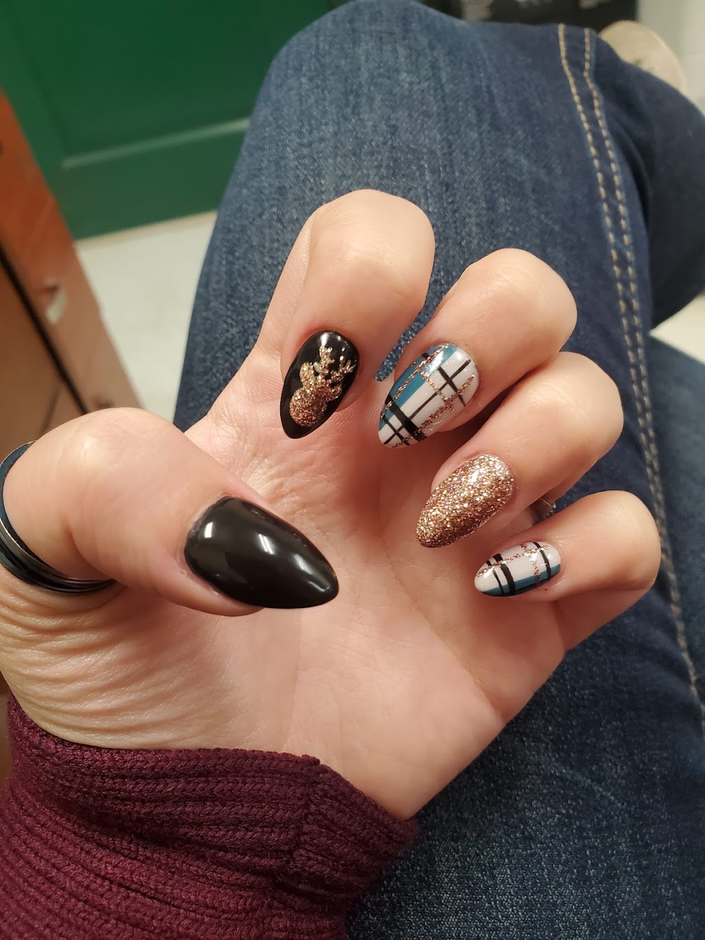 Polish Me Pretty Nails | 1415 18 St, Didsbury, AB T0M 0W0, Canada | Phone: (403) 556-4909