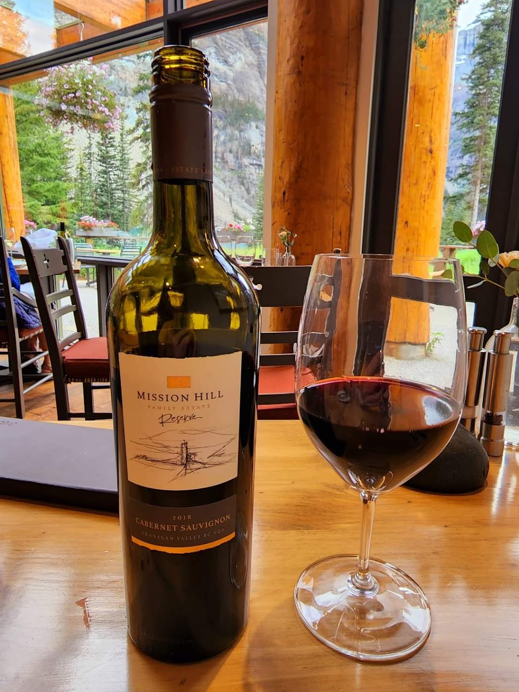 Moraine Lake Cafe | 1 Moraine Lake Rd, Unit 2, Lake Louise, AB T0L 1E0, Canada | Phone: (403) 522-3733