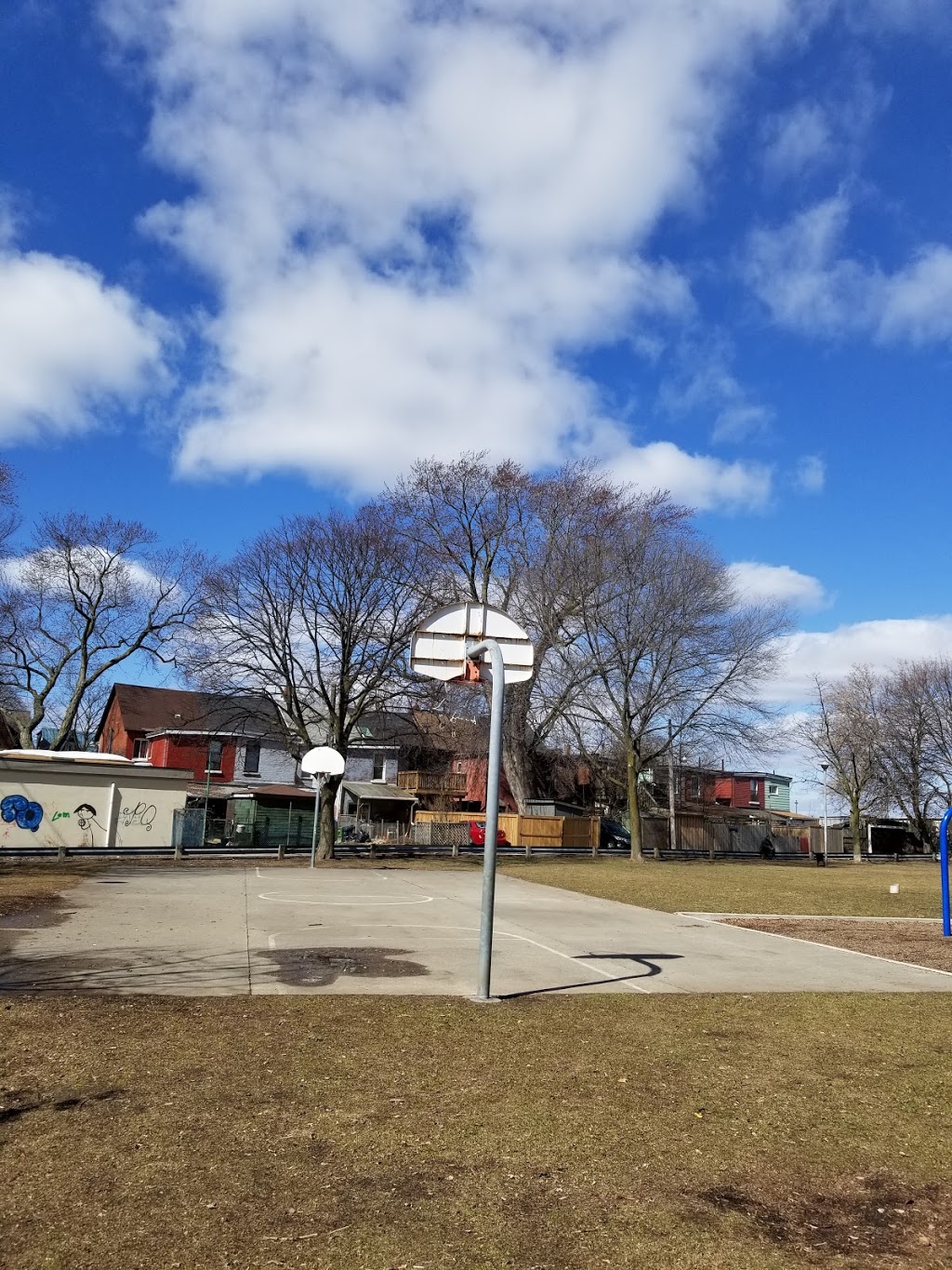 Vine Avenue Playground | 200 Vine Ave, Toronto, ON M6P 1V9, Canada | Phone: (416) 338-4386