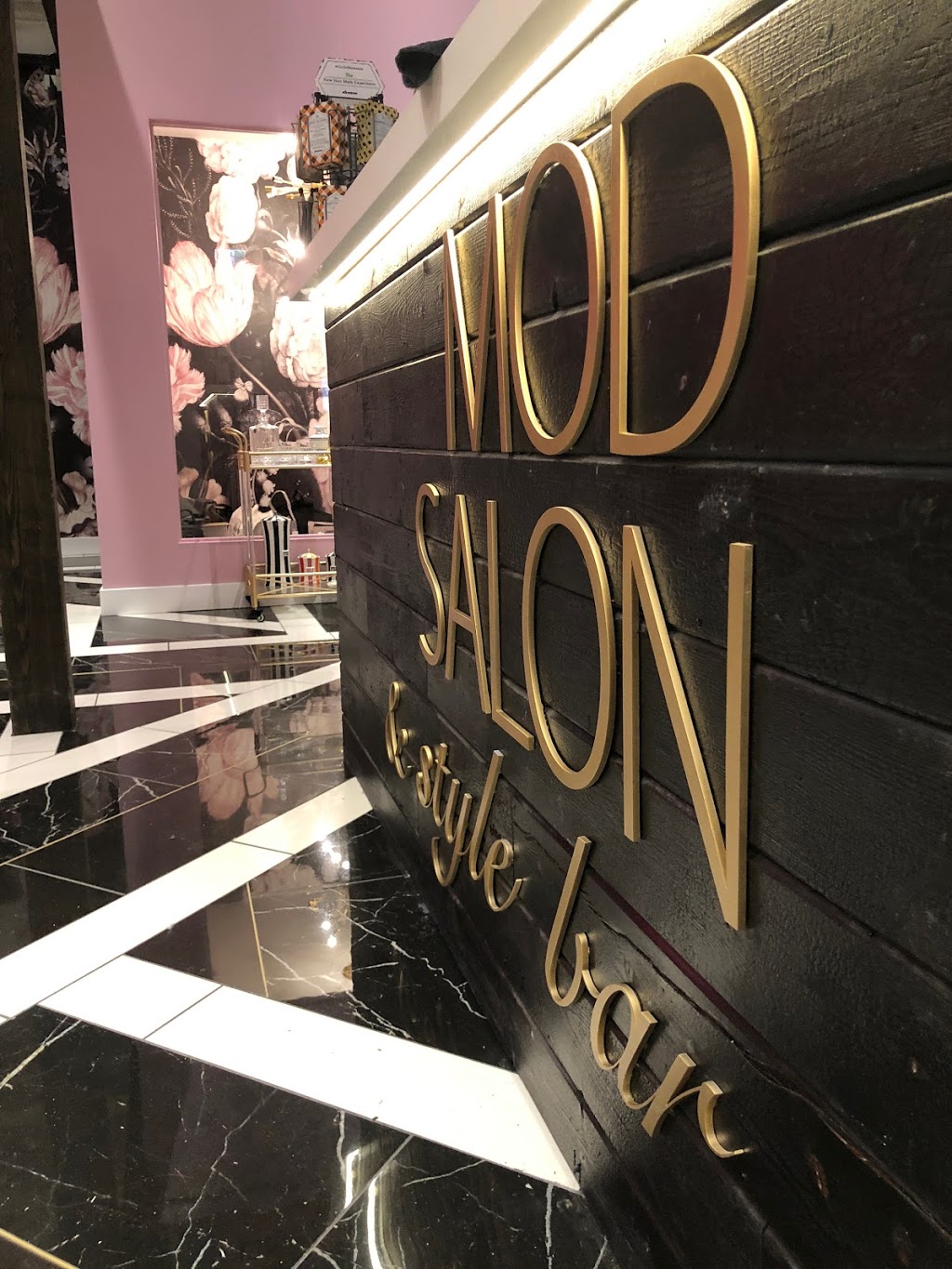 Mod Salon Inc & Style Bar | 4649 Lakeshore Rd, Kelowna, BC V1W 1X5, Canada | Phone: (250) 712-0009