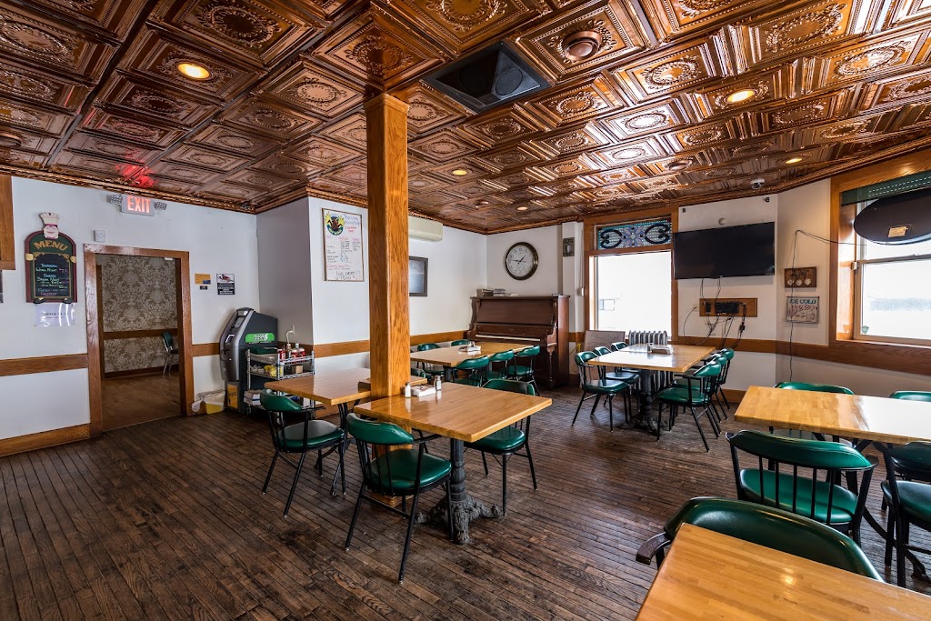 Halkirk Hotel, Bar & Restaurant | Railway Ave, Halkirk, AB T0C 1M0, Canada | Phone: (403) 884-2044