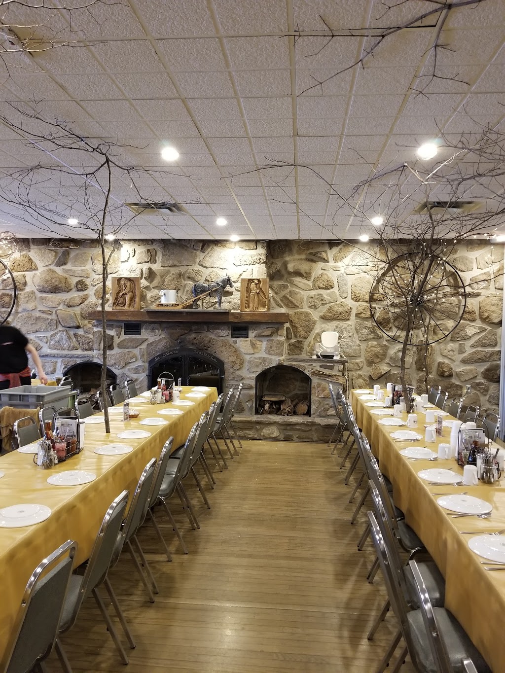 Cabane A Sucre Constantin | 1054 Boulevard Arthur-Sauvé, Saint-Eustache, QC J7R 4K3, Canada | Phone: (450) 473-2374