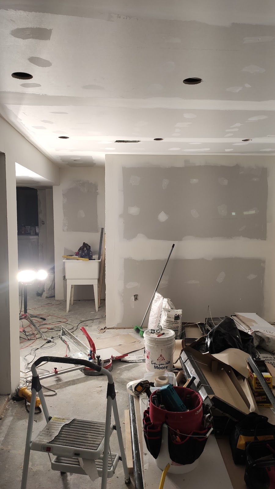 RS Painters and Renovators | 6 Wainwright Dr, Brampton, ON L7A 4Y6, Canada | Phone: (647) 675-0092