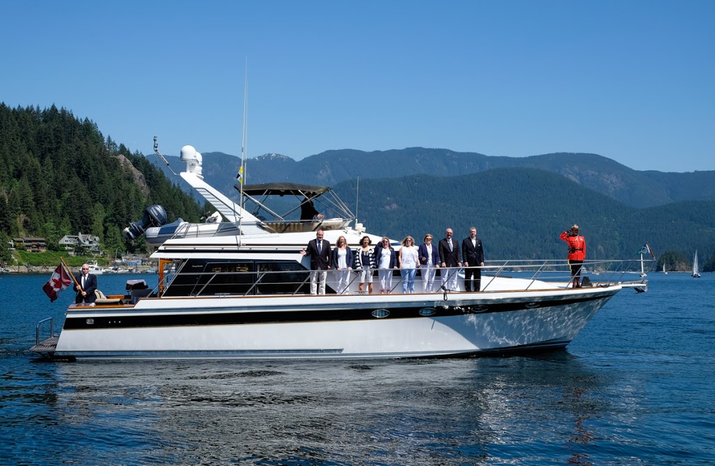 Deep Cove Yacht Club | 4420 Gallant Ave, North Vancouver, BC V7G 1L2, Canada | Phone: (604) 929-1009