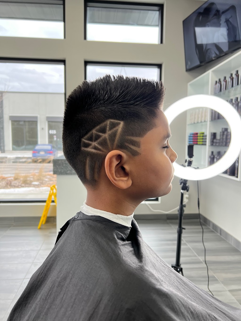 Beacon hill barbershop | 11877 Sarcee Trail NW #550, Calgary, AB T3R 1W5, Canada | Phone: (403) 374-5959