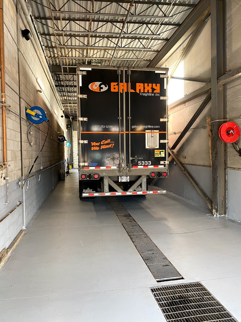 UNIVERSAL TRUCK & TRAILER REPAIRS INC. | 1580 Britannia Rd E, Mississauga, ON L4W 1J2, Canada | Phone: (905) 796-4600