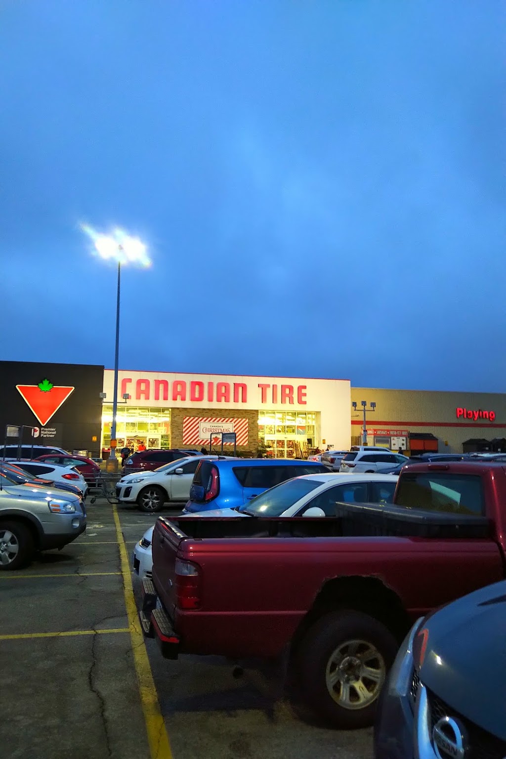 Canadian Tire - Guelph Stone RD, ON | 127 Stone Rd W, Guelph, ON N1G 5G4, Canada | Phone: (519) 822-9520