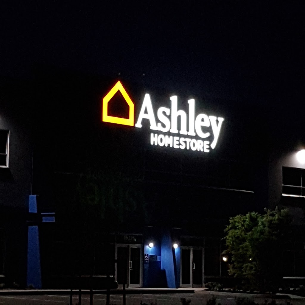 Ashley HomeStore - Warehouse | 19225 25 Ave, Surrey, BC V3Z 3X1, Canada | Phone: (604) 385-4405