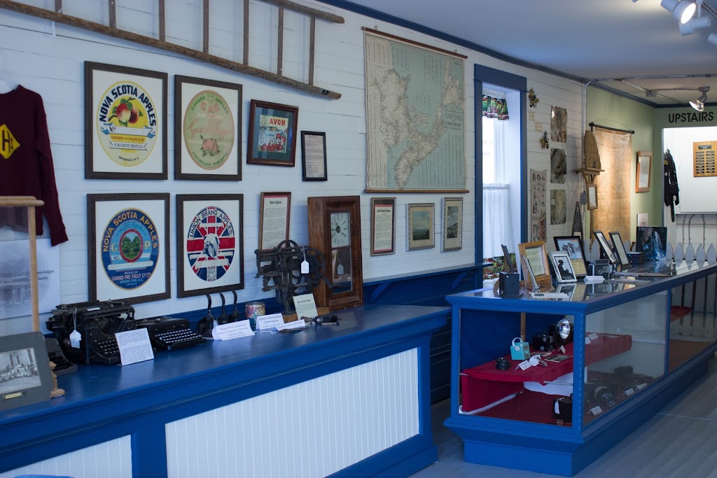 Apple Capital Museum and Visitor Information Centre | 173 Commercial St, Berwick, NS B0P 1E0, Canada | Phone: (902) 538-9229