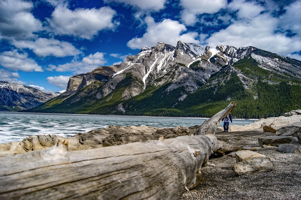 Lake Minnewanka Picnic Spot | Improvement District No. 9, AB T1L 1K2, Canada | Phone: (403) 762-1550