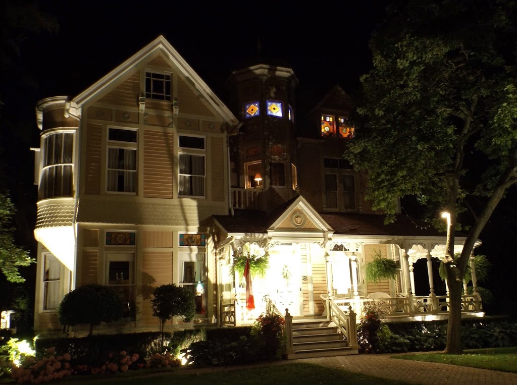 The Ghost Walks | 126 Queen St, Niagara-on-the-Lake, ON L0S 1J0, Canada | Phone: (855) 844-6787