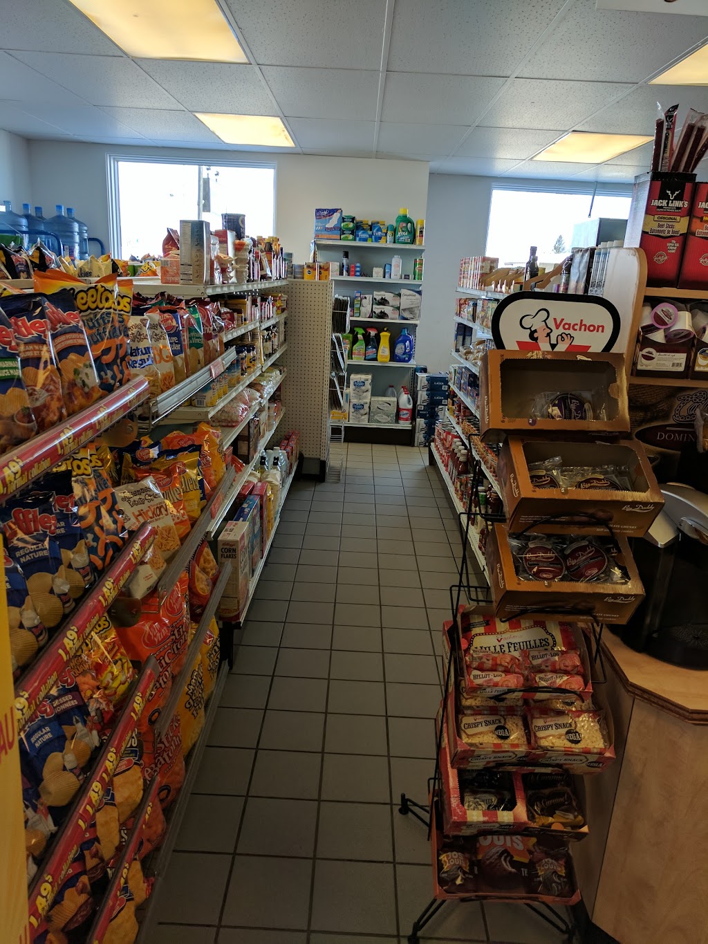 Le Dépanneur | 186 Av. Jean Dolbeau, Dolbeau-Mistassini, QC G8L 3J6, Canada | Phone: (418) 276-5578