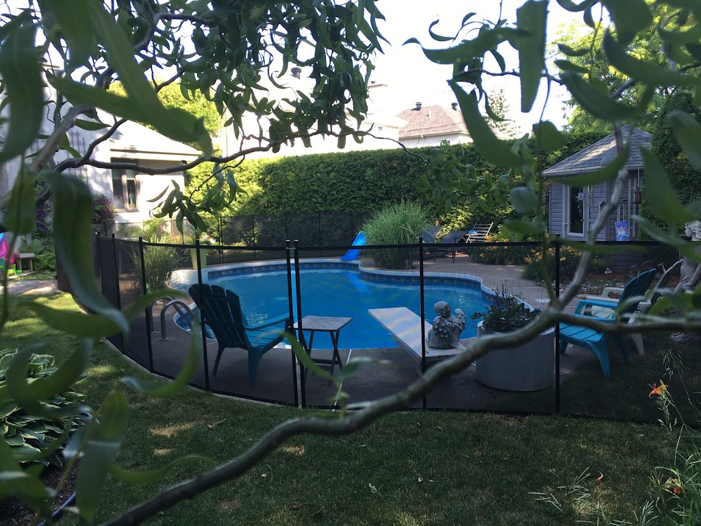 Clôture de piscine sécuritaire pour enfants, SÉCURE+ | 560 Av. Saint-Christophe, Saint-Jean-sur-Richelieu, QC J2X 1N9, Canada | Phone: (514) 887-3147