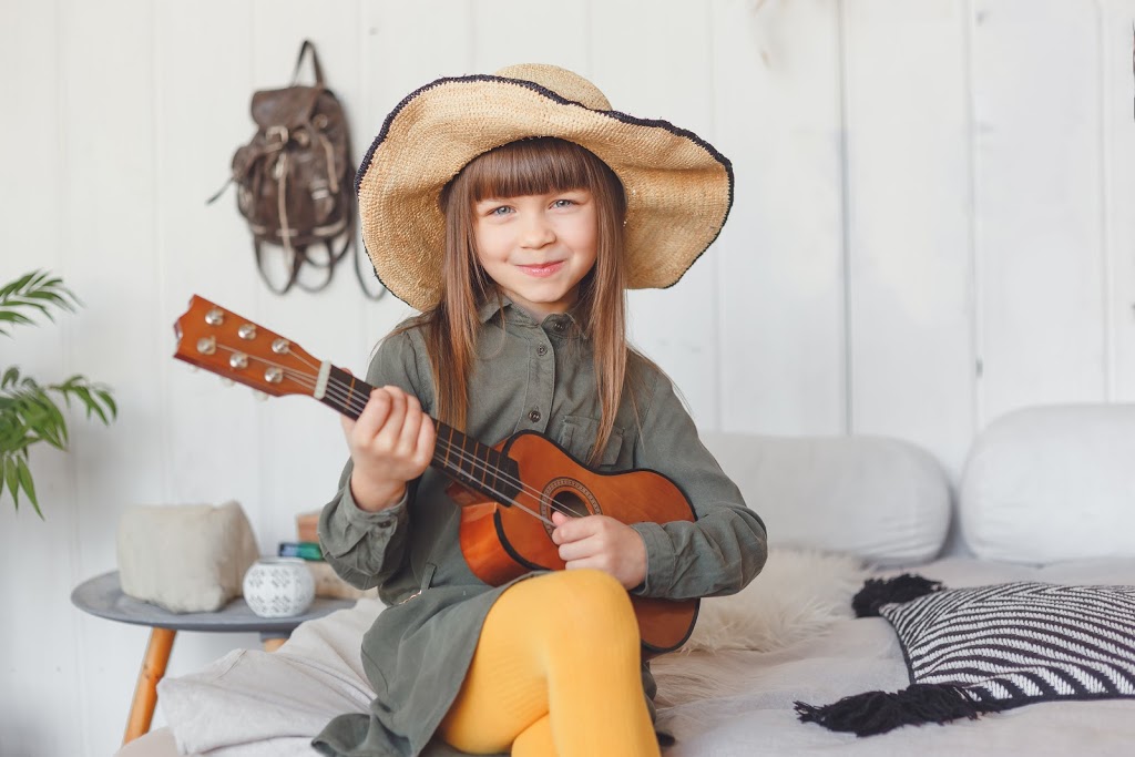 Guitar & Harmonica Lessons | 110 Inverlochy Blvd #601, Thornhill, ON L3T 3R6, Canada | Phone: (647) 676-6744