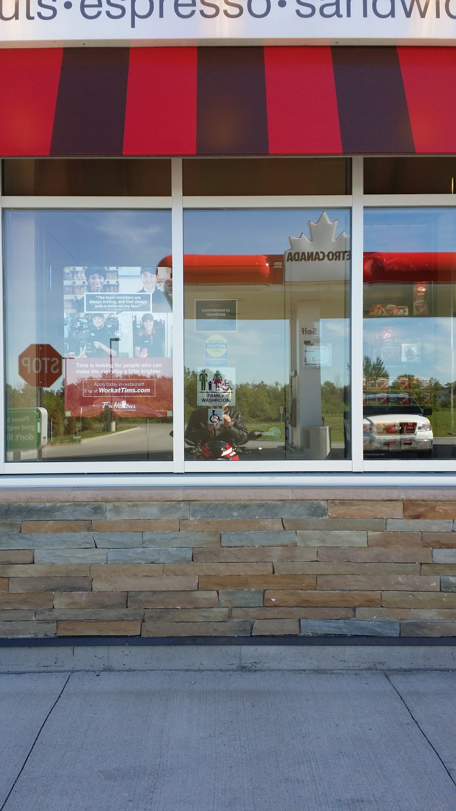 Tim Hortons | 1040 Thorold Stone Road, Niagara Falls, ON L2E 6S4, Canada | Phone: (905) 227-9009