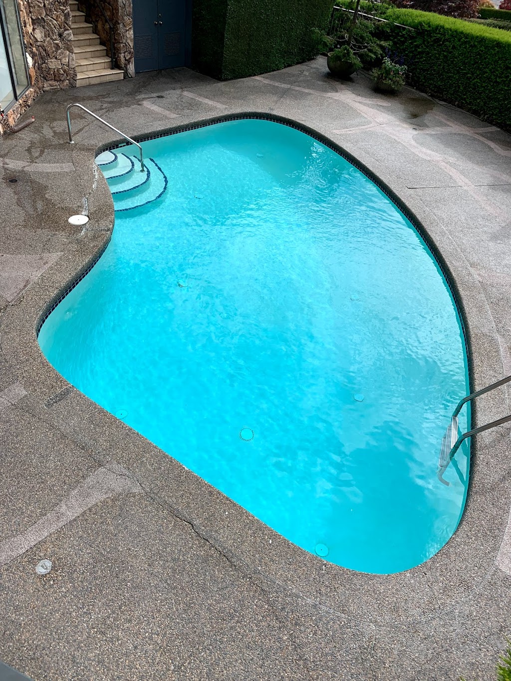 Barbacoa Pool Services Ltd | 999 3rd St W, North Vancouver, BC V7P 1E4, Canada | Phone: (604) 986-0165