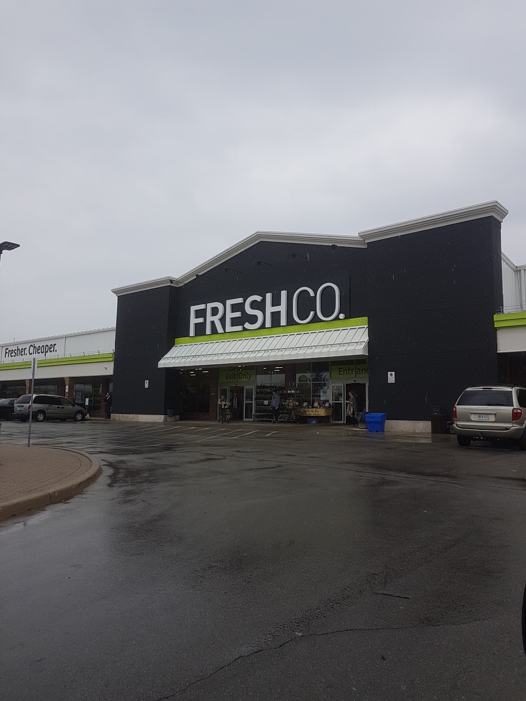 FreshCo | 905 Rymal Rd E, Hamilton, ON L8W 3M2, Canada | Phone: (905) 383-9930