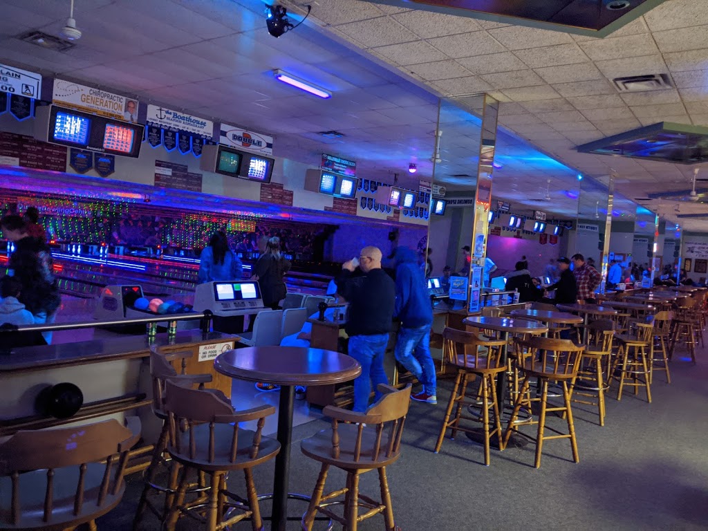 Quinte Bowl | 17 Roy Blvd, Belleville, ON K8N 0L9, Canada | Phone: (613) 967-2695