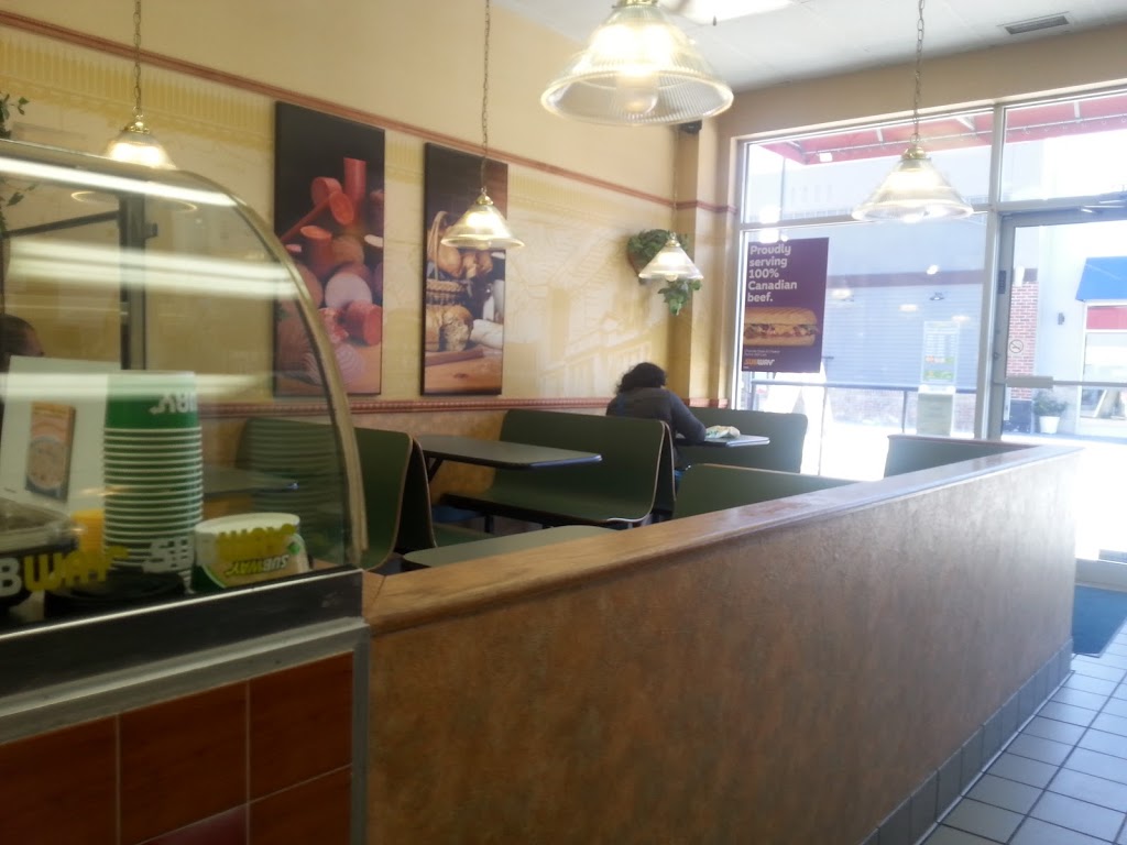 Subway | 90 Courtneypark Dr E, Mississauga, ON L5T 1S5, Canada | Phone: (905) 795-1617