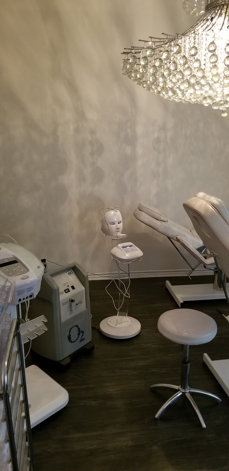 Exfolier rejuvene | 904 Wilson Ave, North York, ON M3K 1E7, Canada | Phone: (647) 960-2510