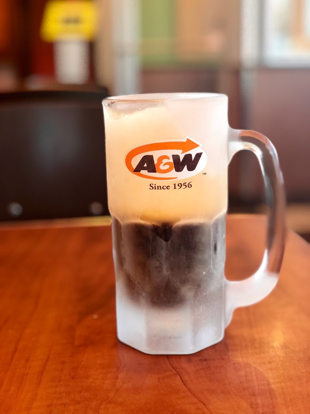 A&W Canada | 96 Caradoc St S, Strathroy, ON N7G 2N8, Canada | Phone: (519) 245-2100