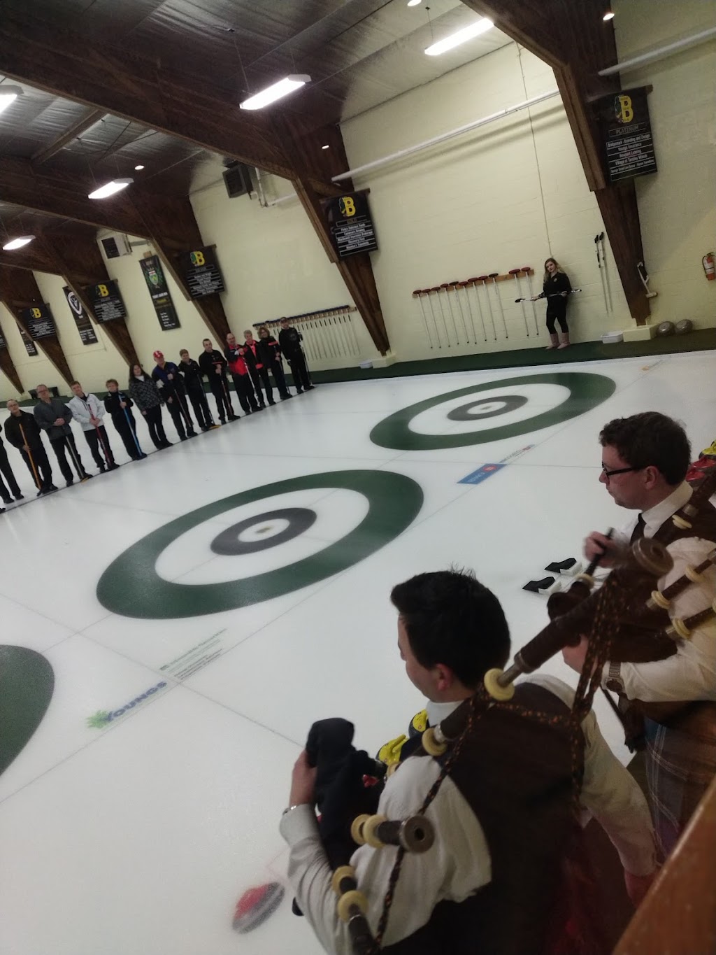 Burlington Curling Club Ltd | 2295 New St, Burlington, ON L7R 1J4, Canada | Phone: (905) 634-0014