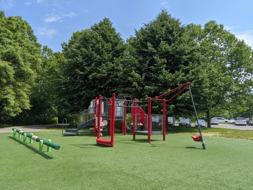 Jack Darling park Playground | 836 Chaucer Ave, Mississauga, ON L5H 2Z4, Canada | Phone: (905) 615-4100