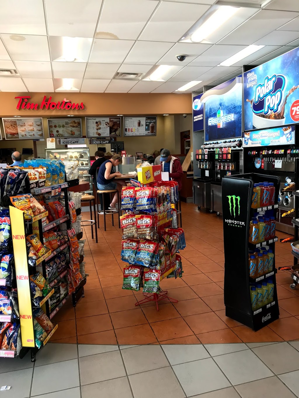 Circle K | 2370 Lawrence Ave E, Scarborough, ON M1P 2R5, Canada | Phone: (416) 751-2541