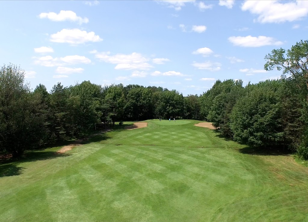 Club de golf Le Mémorial | 3005 Rang Saint-Mathieu, Shawinigan-Sud, QC G9N 6T5, Canada | Phone: (819) 537-0401