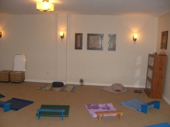 Awakening Studio De Yoga | 13915 Rue de la Brise, Mirabel, QC J7J 2L9, Canada | Phone: (450) 818-1727