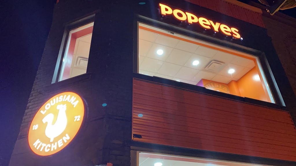 Popeyes Louisiana kitchen | 2221 Bloor St W, Toronto, ON M6S 1N7, Canada | Phone: (416) 762-3444