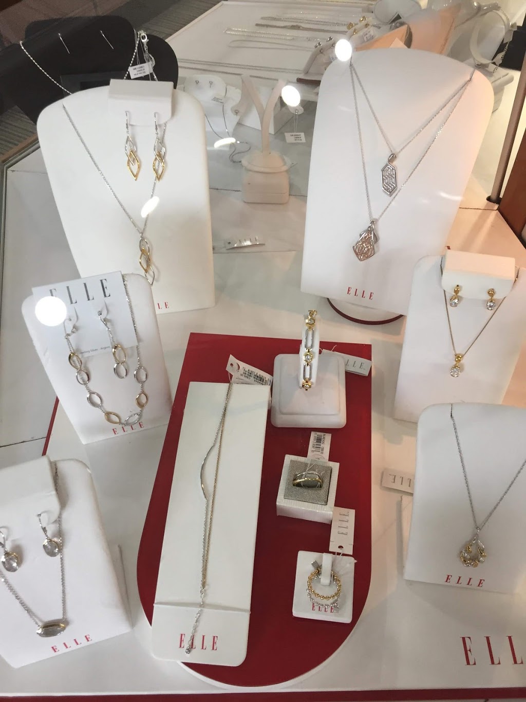 Affinity Distinctive Jewellery | 595 St Clair St, Chatham, ON N7L 3L3, Canada | Phone: (519) 351-5781