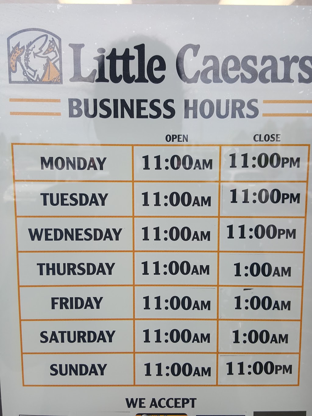 Little Caesars Pizza | 900 Oxford St E, London, ON N5Y 5A1, Canada | Phone: (519) 453-1820