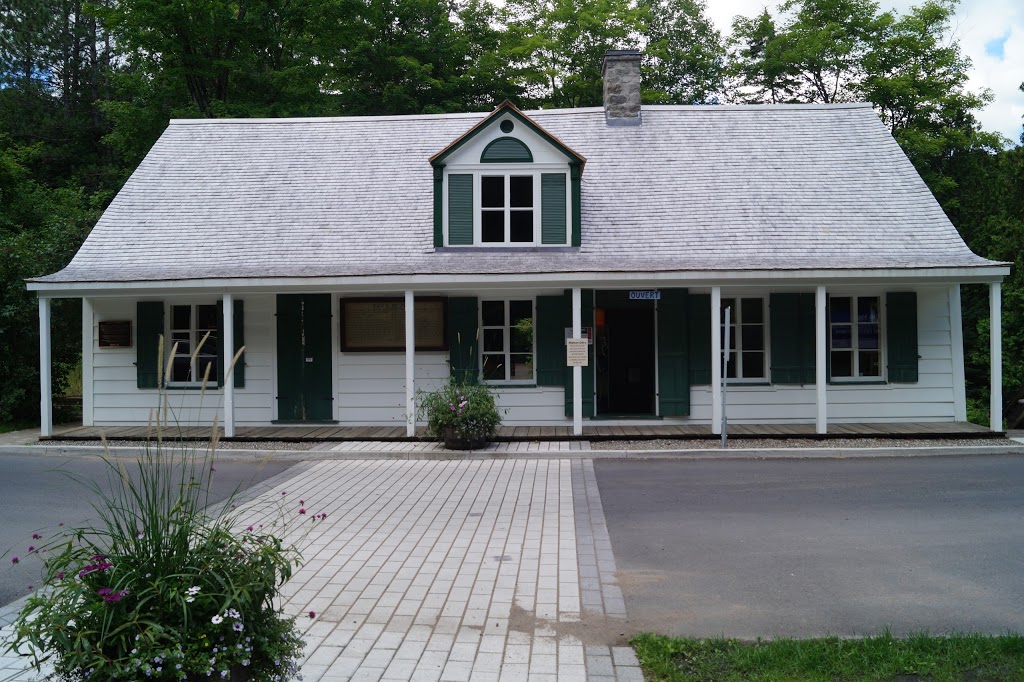 Maison Déry | Chemin du Roy, Pont-Rouge, QC G3H 2G7, Canada | Phone: (418) 873-1676