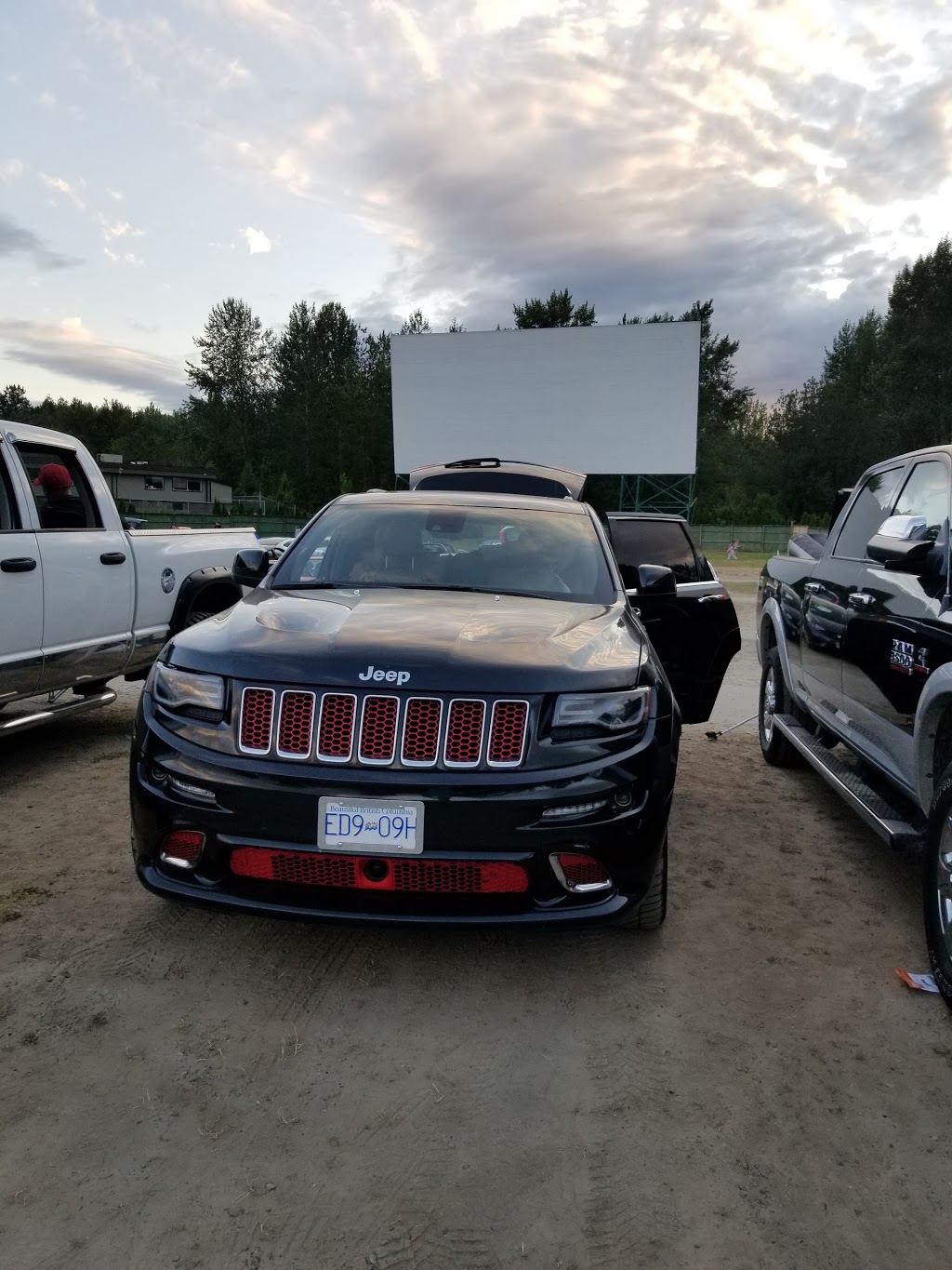 Twilight Drive-In Theatre | 3350 260 St, Aldergrove, BC V4W 2B1, Canada | Phone: (604) 856-5063