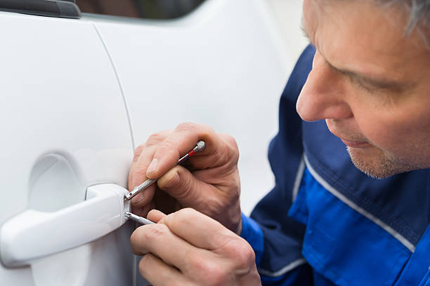 Energetic Locksmith In Port Credit | 18 St Lawrence Dr, Mississauga, ON L5G 4V6, Canada | Phone: (289) 401-9778