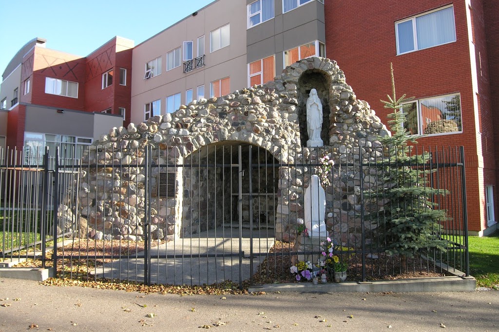 Saint-Jean Community Garden | Rue Marie-Anne Gaboury, Edmonton, AB T6C 1E6, Canada