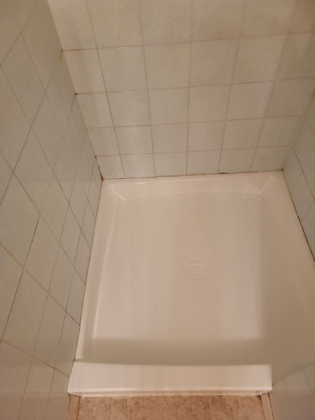 Quality Bathtub & Tiles Refinishing /Reglazing | Unite 65, 16388 85 Ave, Surrey, BC V4N 5G2, Canada | Phone: (778) 903-5533
