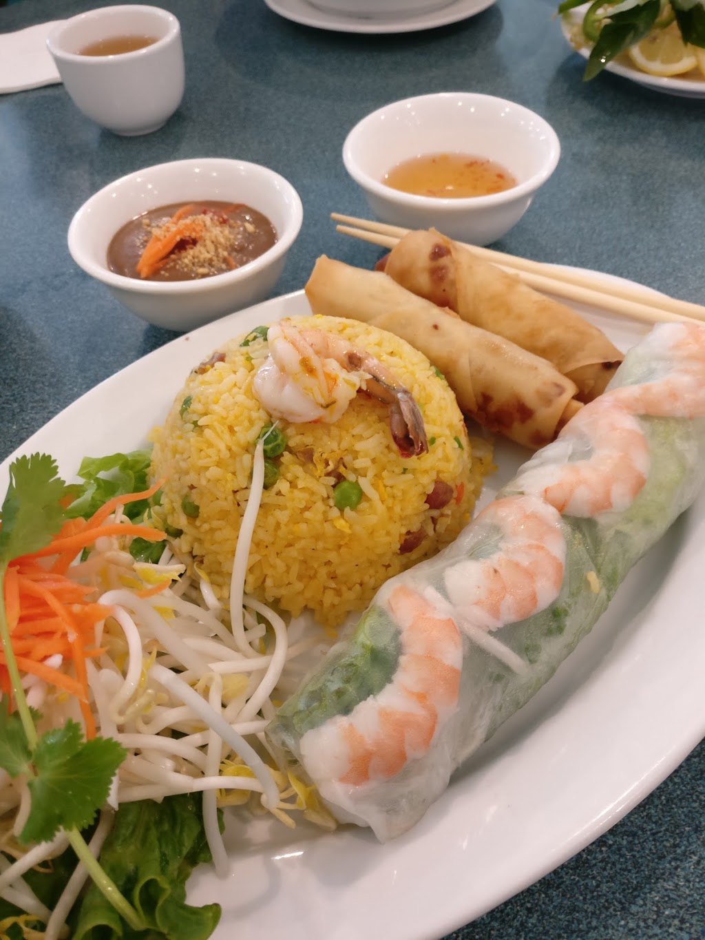 Kim Hoang Restaurant | 10330 152 St, Surrey, BC V3R 4G8, Canada | Phone: (604) 951-8382