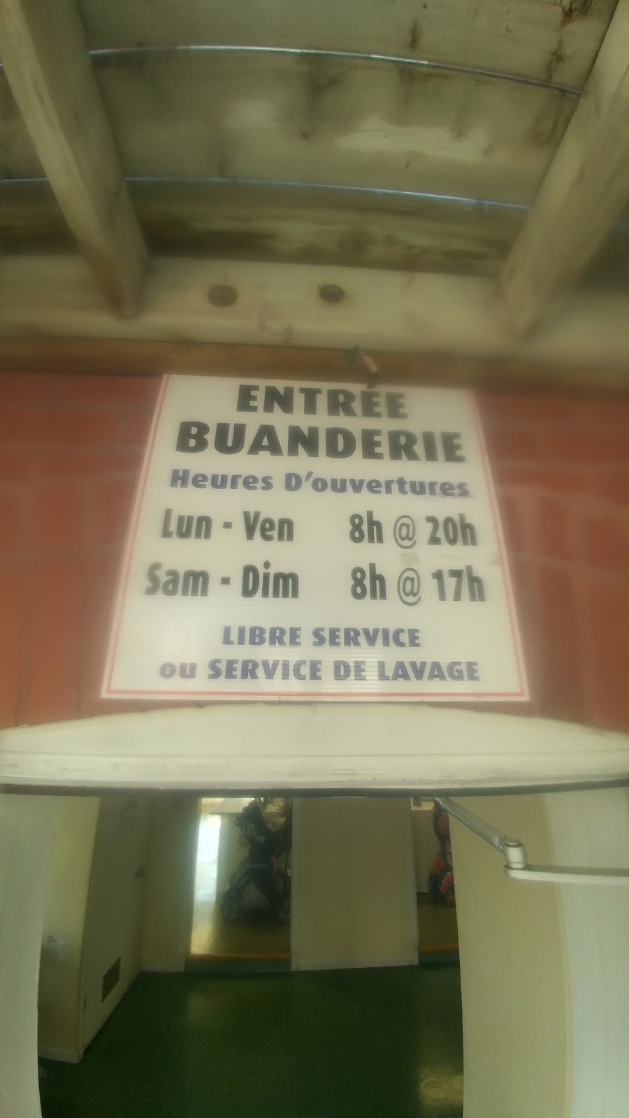 Buanderie Multi Services | 535 Rue St Georges, Saint-Jérôme, QC J7Z 5B7, Canada | Phone: (450) 569-8091